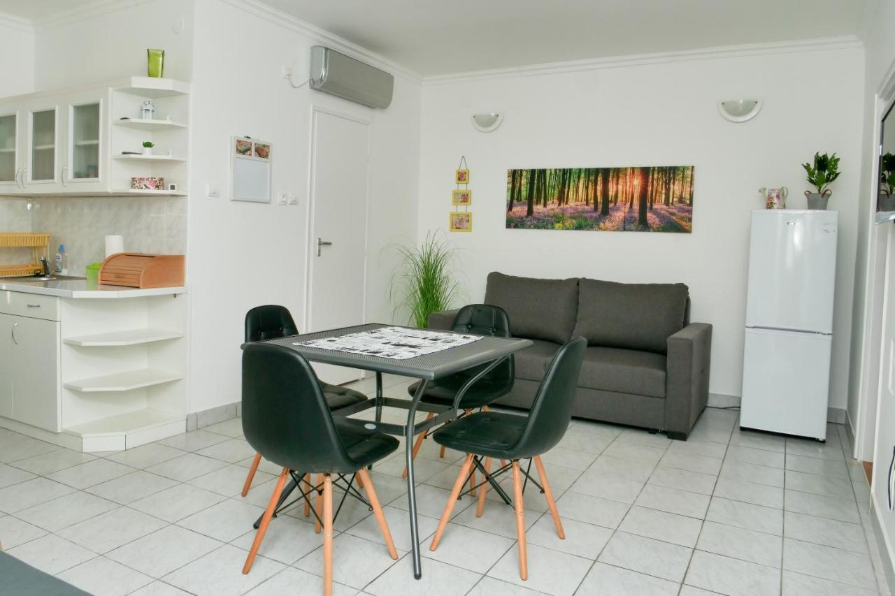 Cseresznyes Apartman Berekfürdő Buitenkant foto