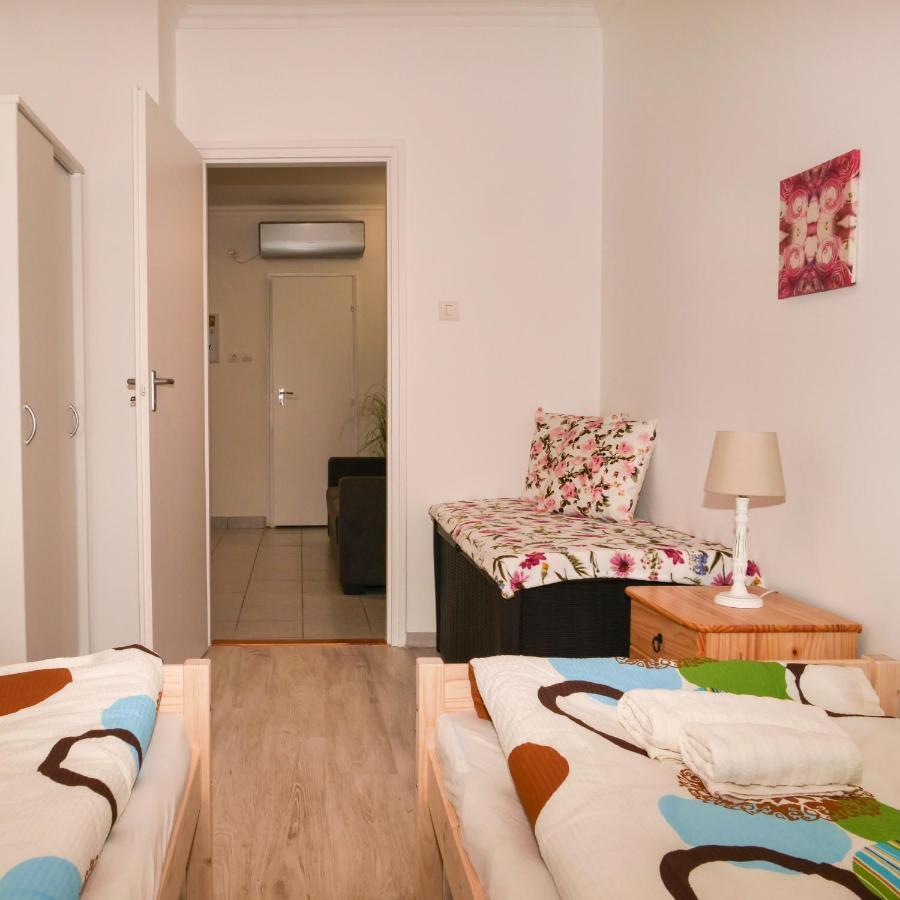 Cseresznyes Apartman Berekfürdő Buitenkant foto