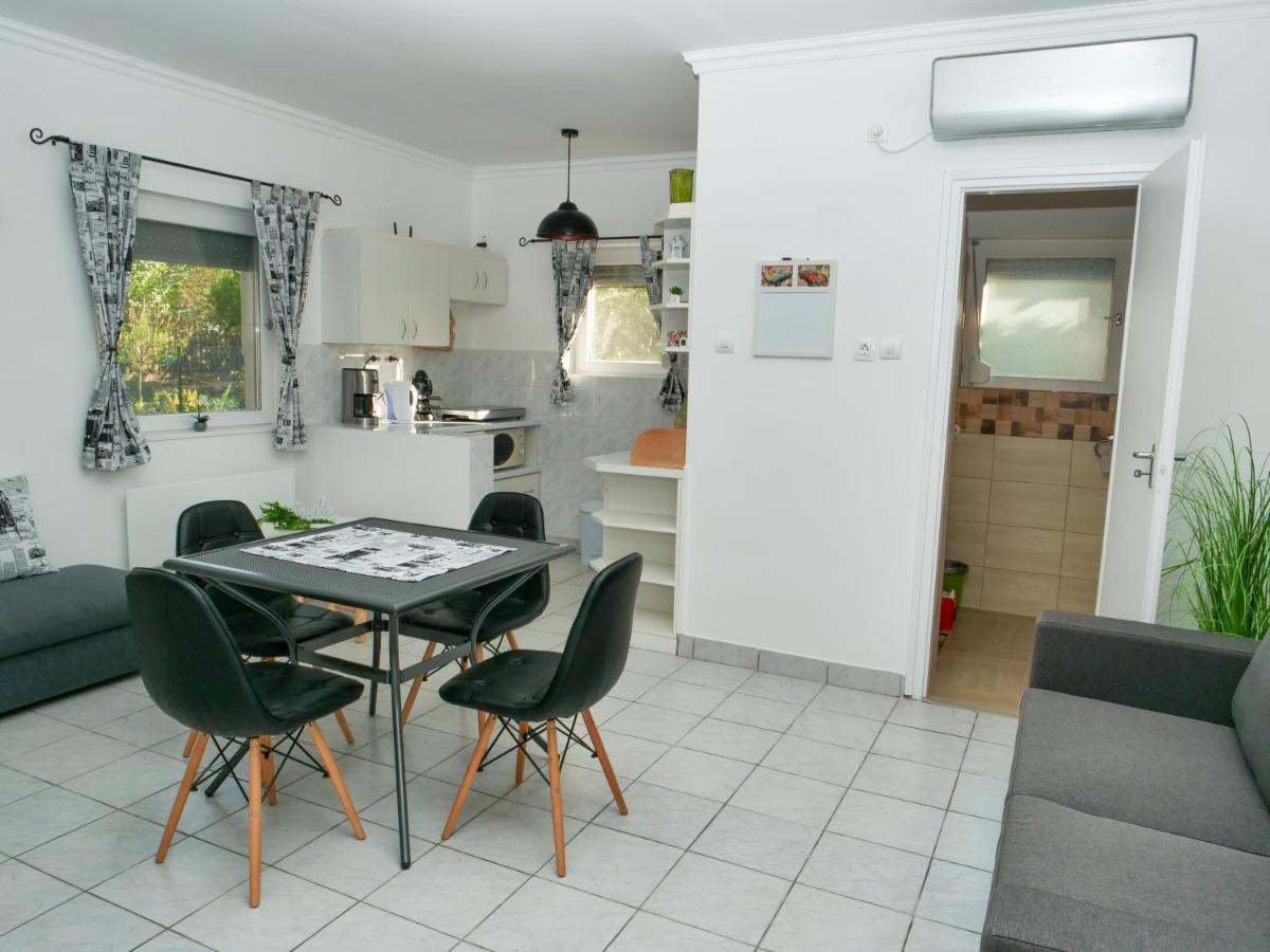 Cseresznyes Apartman Berekfürdő Buitenkant foto