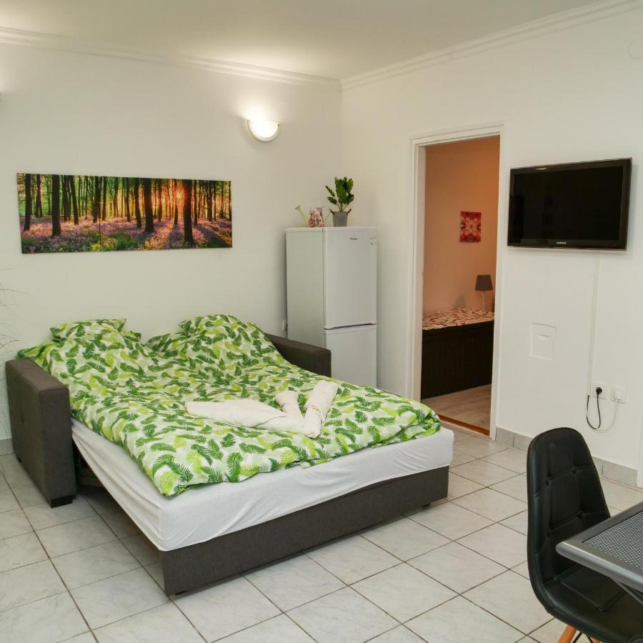 Cseresznyes Apartman Berekfürdő Buitenkant foto