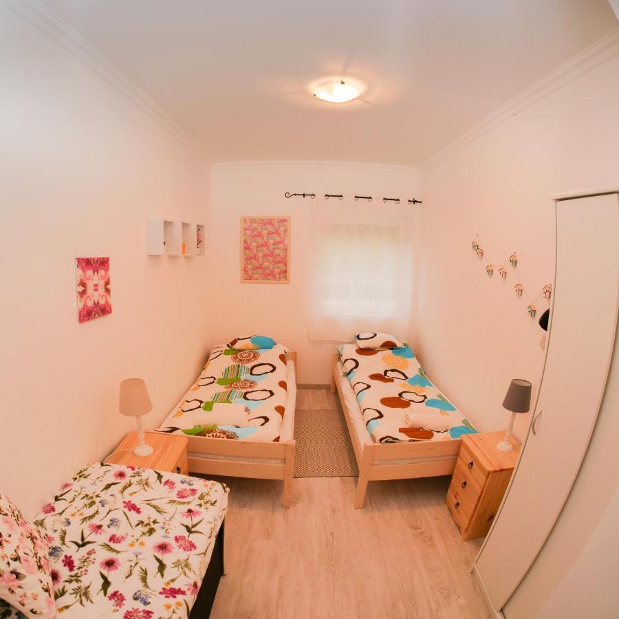 Cseresznyes Apartman Berekfürdő Buitenkant foto